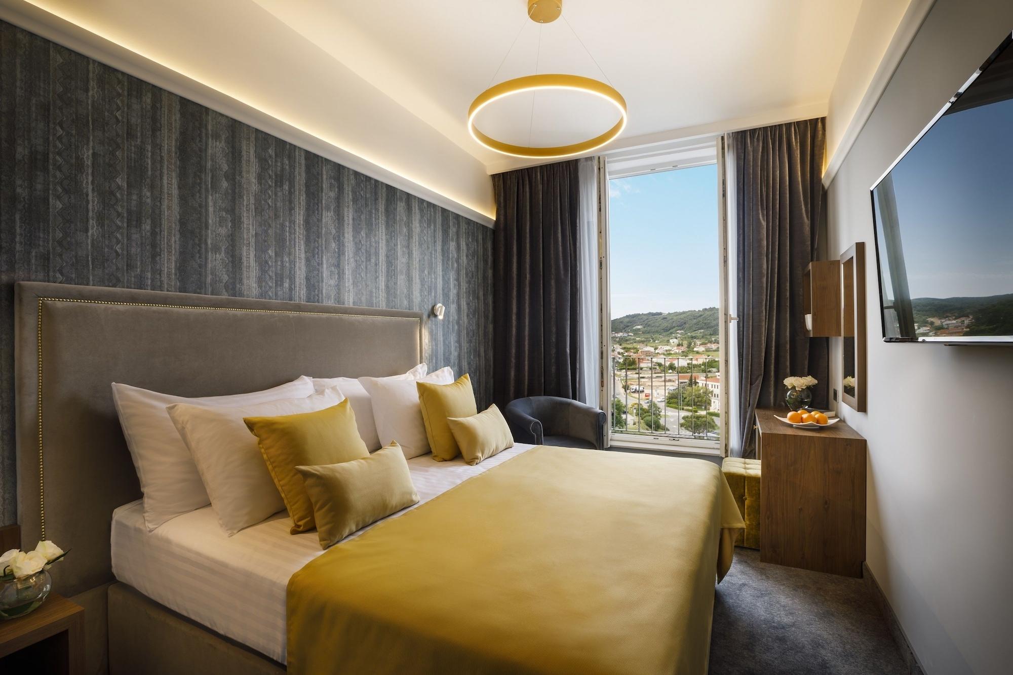 Imperial Heritage Hotel, Valamar Collection (Adults Only) 라브 외부 사진